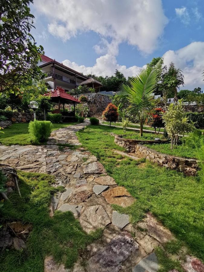 Mirabelle Joglo Village Karimunjawa Exterior foto