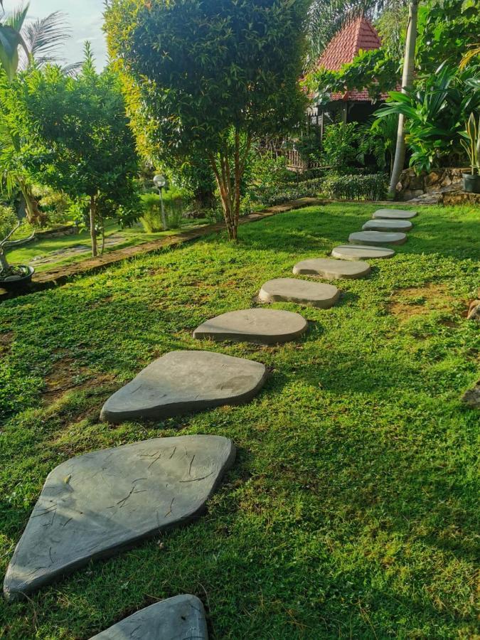 Mirabelle Joglo Village Karimunjawa Exterior foto